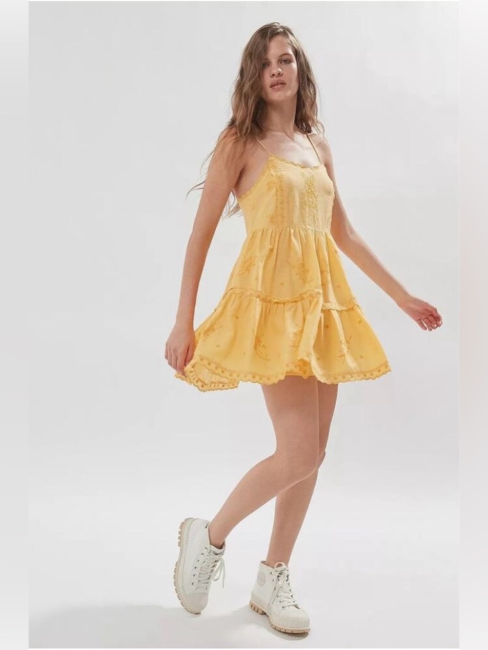 Urban Outfitters Hanna Embroidered Scalloped Hem Tiered Mini Dress XS Yellow